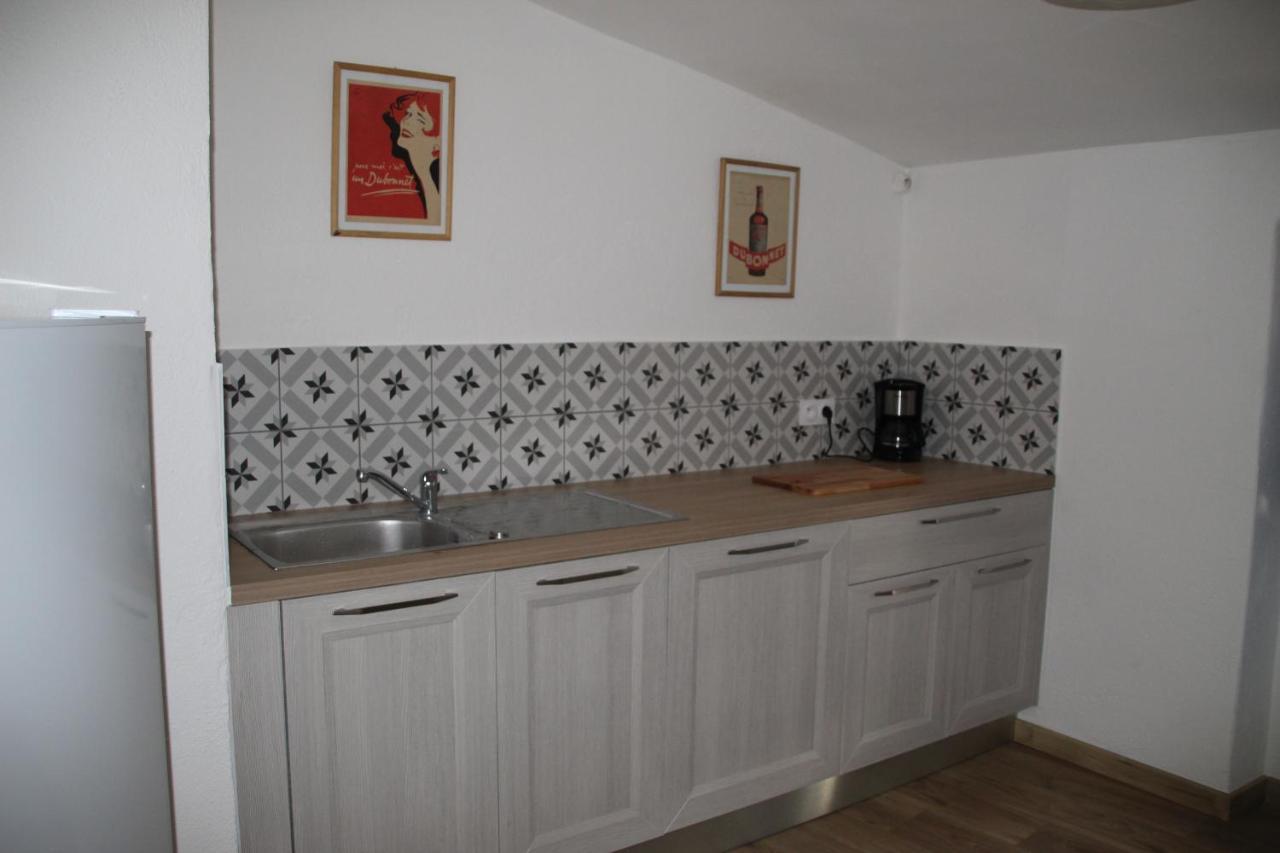 Appartement Le Gambetta Cotignac Exterior foto